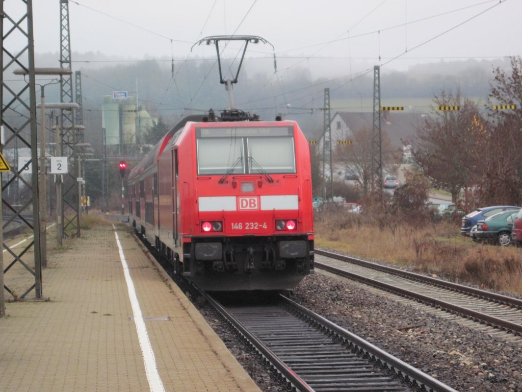 Die 146 232-4 im Bahnhof von Engen aufgenommen am 04.12.2009