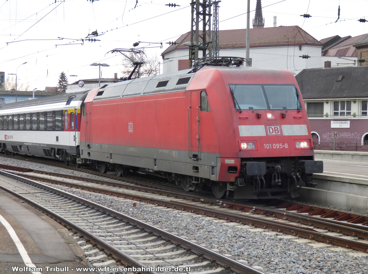 101 095-8 aufgenommen am 25.01.2014 im Bahnhof Offenburg