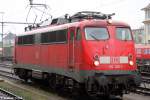 110 480-1 am 15.04.2012 abgestellt im Bahnhof Singen (Hohentwiel)
