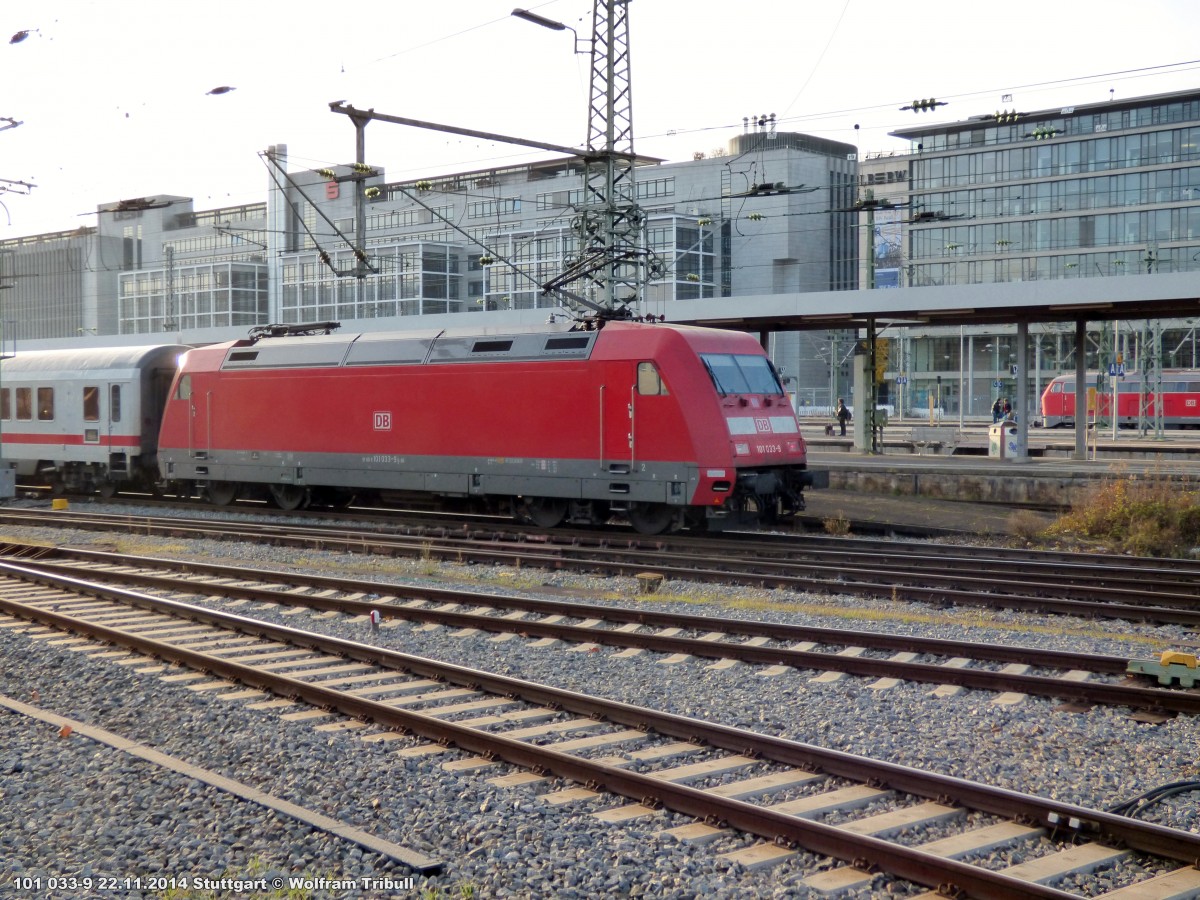 101 033-9 aufgenommen am 22.11.2014 im Hauptbahnhof Stuttgart