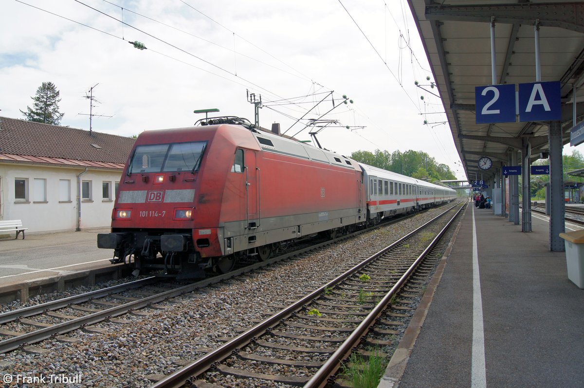 101 114-7 aufgenommen am 20.05.2012 im Bahnhof Donaueschingen