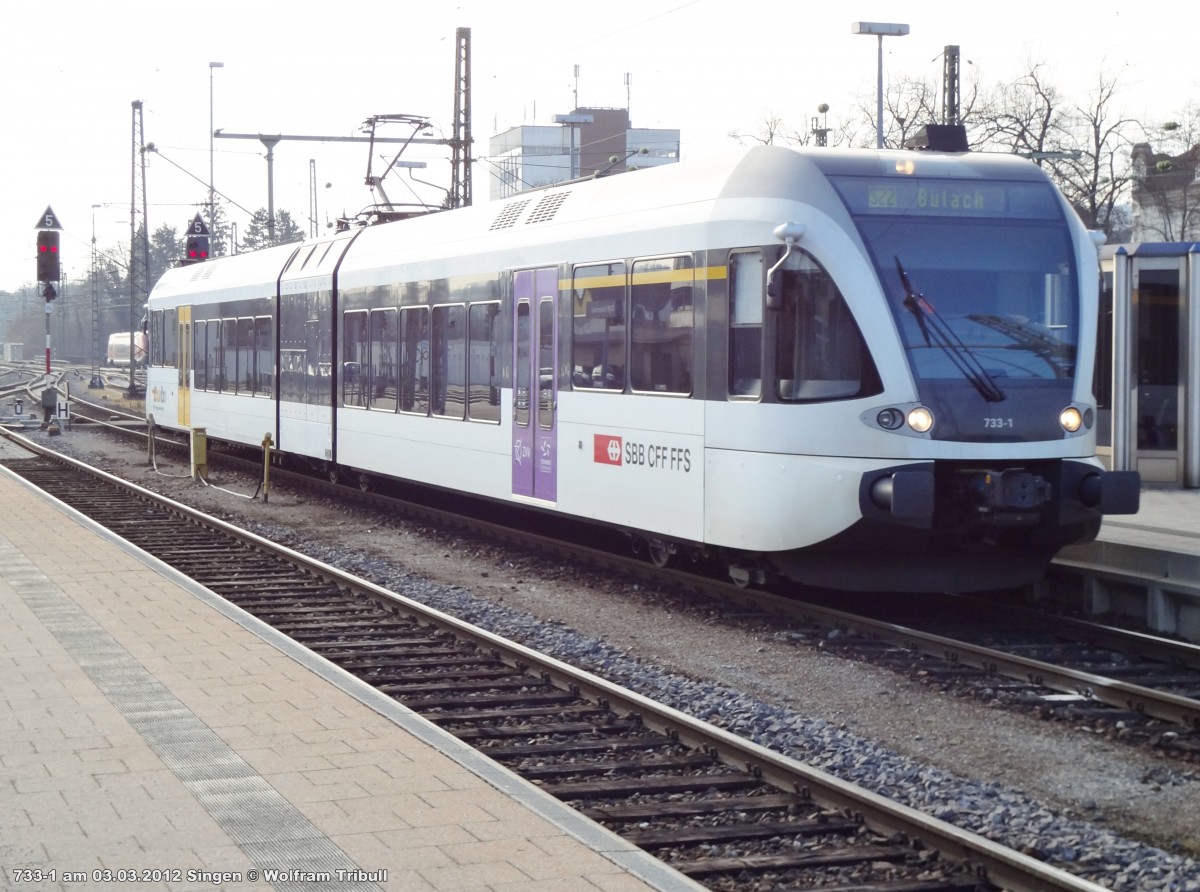 526 733-1 aufgenommen am 03.03.2012 im Bahnhof Singen (Hohentwiel)