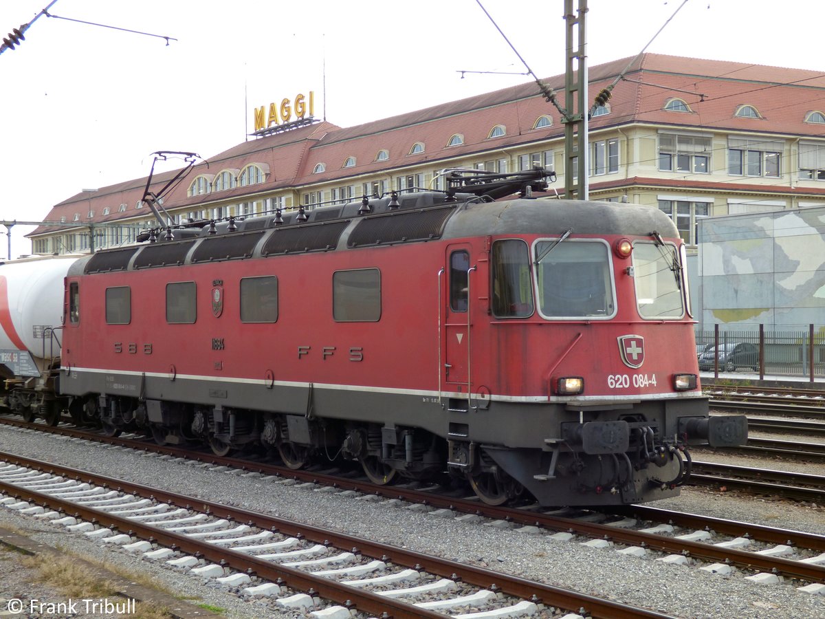 620 084-4 aufgenommen am 21.10.2017 im Bahnhof Singen