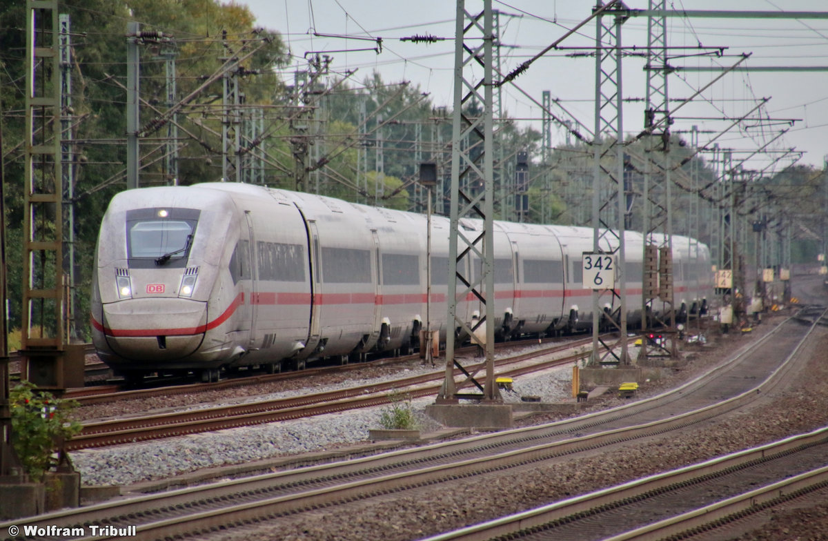 812 002-4/812 002-5 aufgenommen am 30.09.2018 im Bahnhof Hamburg-Harburg