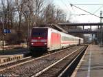 101-030-5/178457/101-030-5-als-ic-2270-von 101 030-5 als IC 2270 von Konstanz nach Stralsund bei der Einfahrt in den Donaueschinger Bahnhof aufgenommen am 13.01.2012