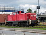 295 018-6 bei Rangierarbeiten im Hafen von Hamburg Höhe Waltershofer Damm aufgenommen am 27.07.15 